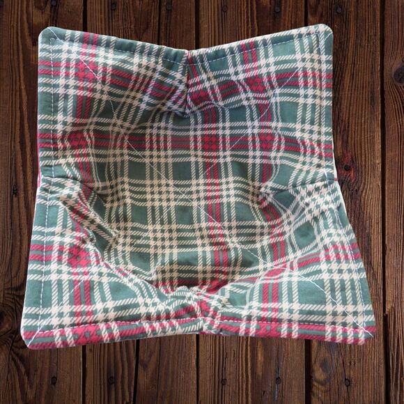 Microwave Bowl Cozy, Reversible Christmas Plaid Soup Bowl or Ice Cream Cozy - Picture 4 of 5